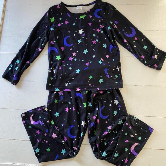 Girls 5T PJ Bundle - Picture 2 of 16